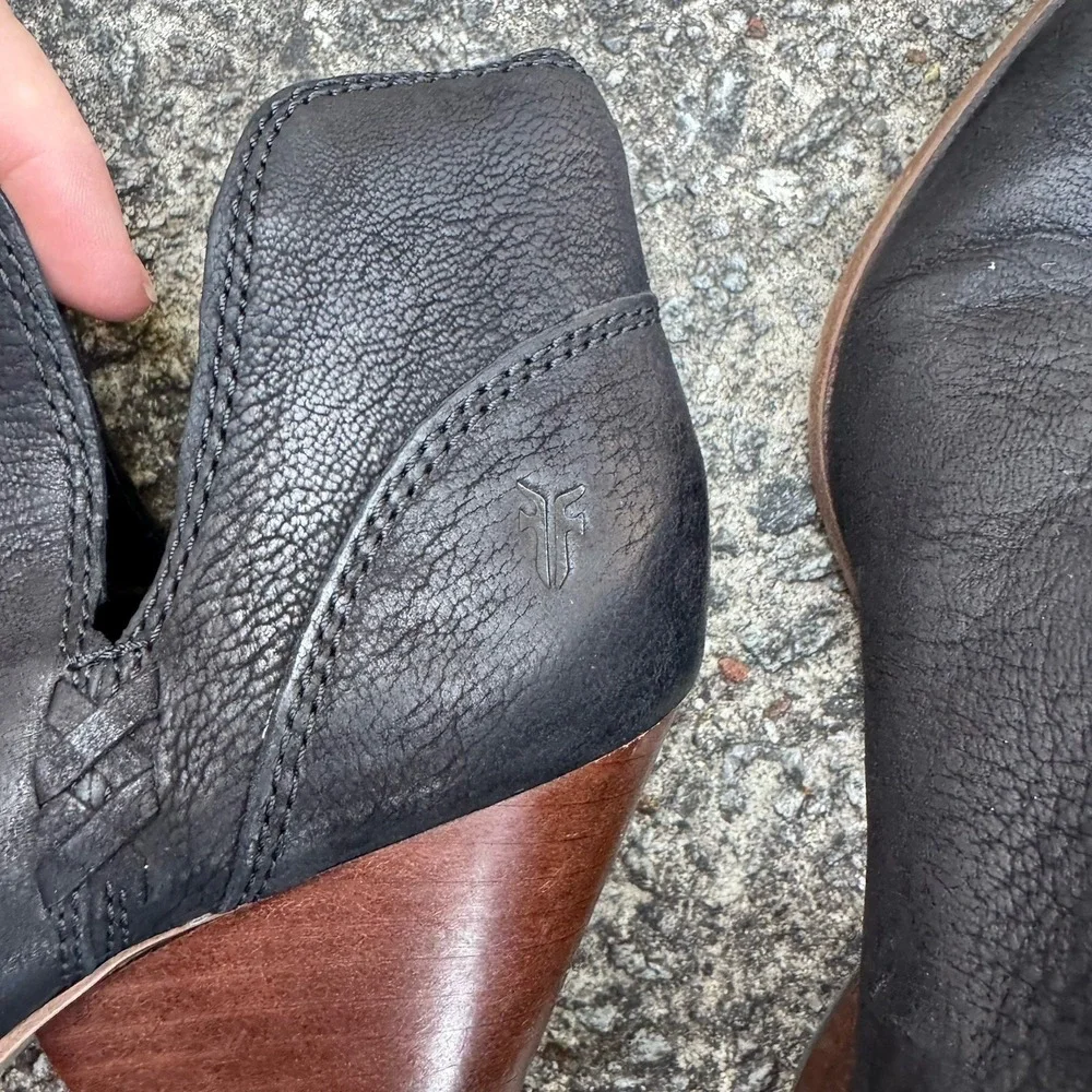 Frye Women's Size 6.5 M Reina‎ Black Suede Cut Out Western Cowboy Ankle Bootie - Picture 15 of 16